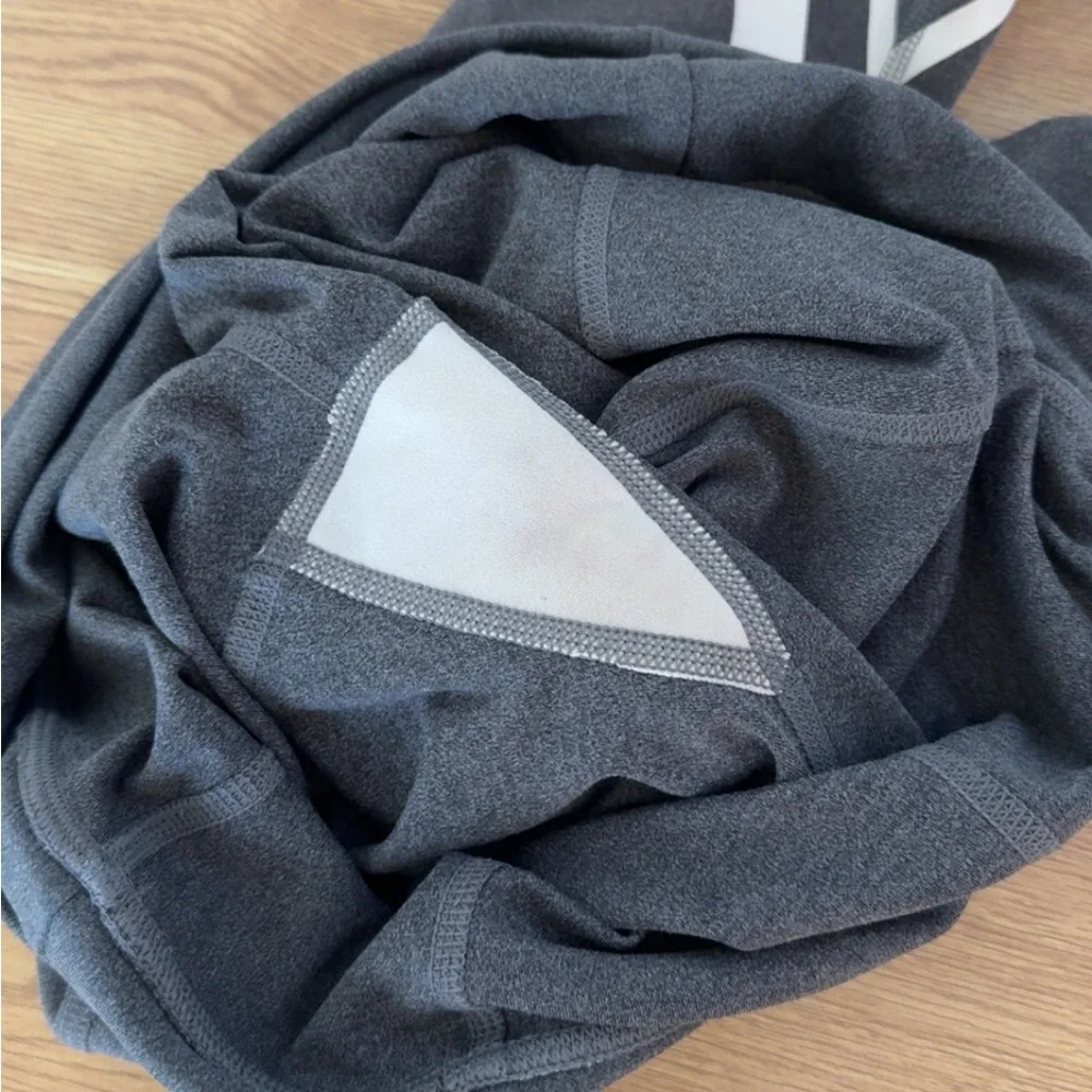Tory‎ Burch Weightless Chevron Dark Gray Leggings Size Small
